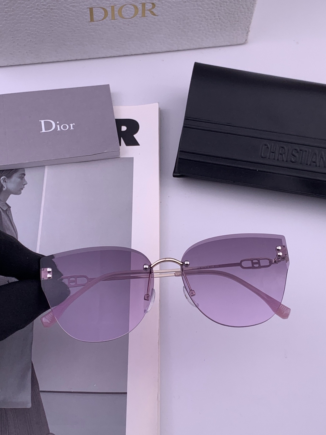DIOR🌋☔️时尚无框太阳镜镜片 顶级奢侈品[强] 高品质[胜利][亲亲]🍦🍨 [得意] 气质非凡😄 🍫