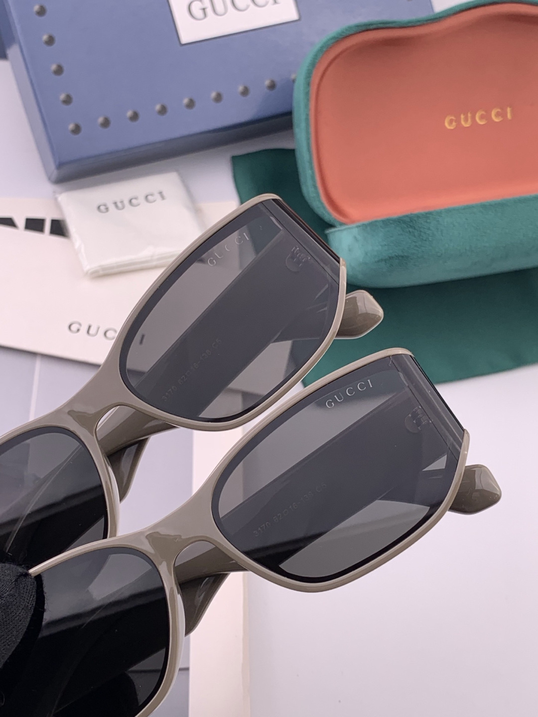 🔺 【GUCCI】开春新款 潮流爆款 时尚方框偏光太阳镜 高品质 佩戴舒适 网红潮款墨镜 女士高清尼龙偏