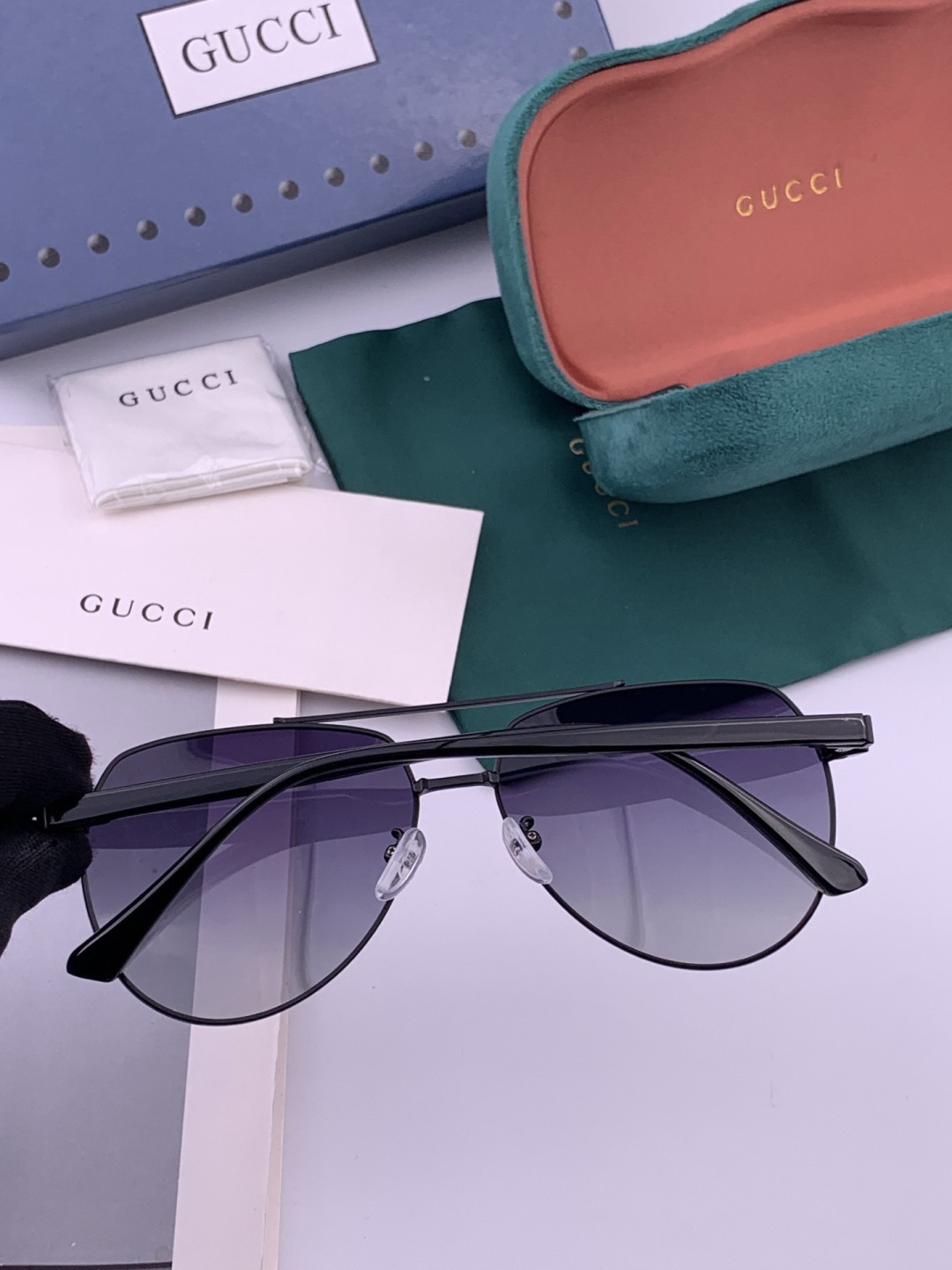 Gucci 🔥  高品质男女款墨镜   👍 进口宝丽来偏光镜片  🔥蛤蟆镜 开车钓鱼都可 🔥百搭显瘦墨镜