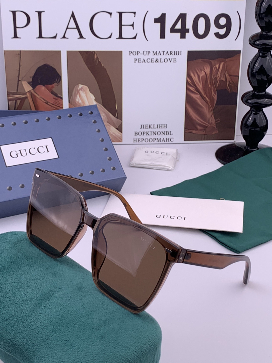 Gucci   情侣款 经典的方框设计，不挑脸型，无论搭配大衣还是连衣裙都非常显气质高清偏光镜片预防紫外