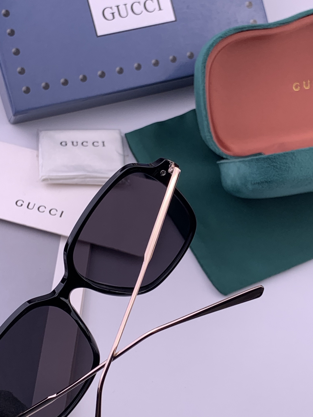 🔺 【GUCCI】开春新款 潮流爆款 时尚方框偏光太阳镜 高品质 佩戴舒适 网红潮款墨镜 女士高清尼龙偏