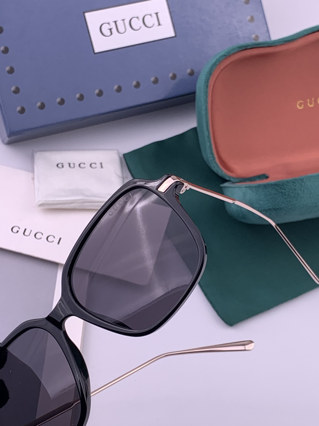 🔺 【GUCCI】开春新款 潮流爆款 时尚方框偏光太阳镜 高品质 佩戴舒适 网红潮款墨镜 女士高清尼龙偏