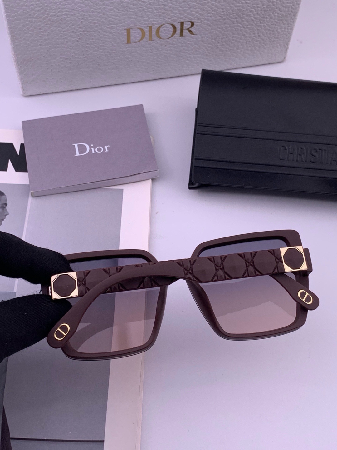🔺 【DIOR-迪奥】开春新款 潮流爆款 时尚方框偏光太阳镜 高品质 佩戴舒适 网红潮款墨镜 女士高清加