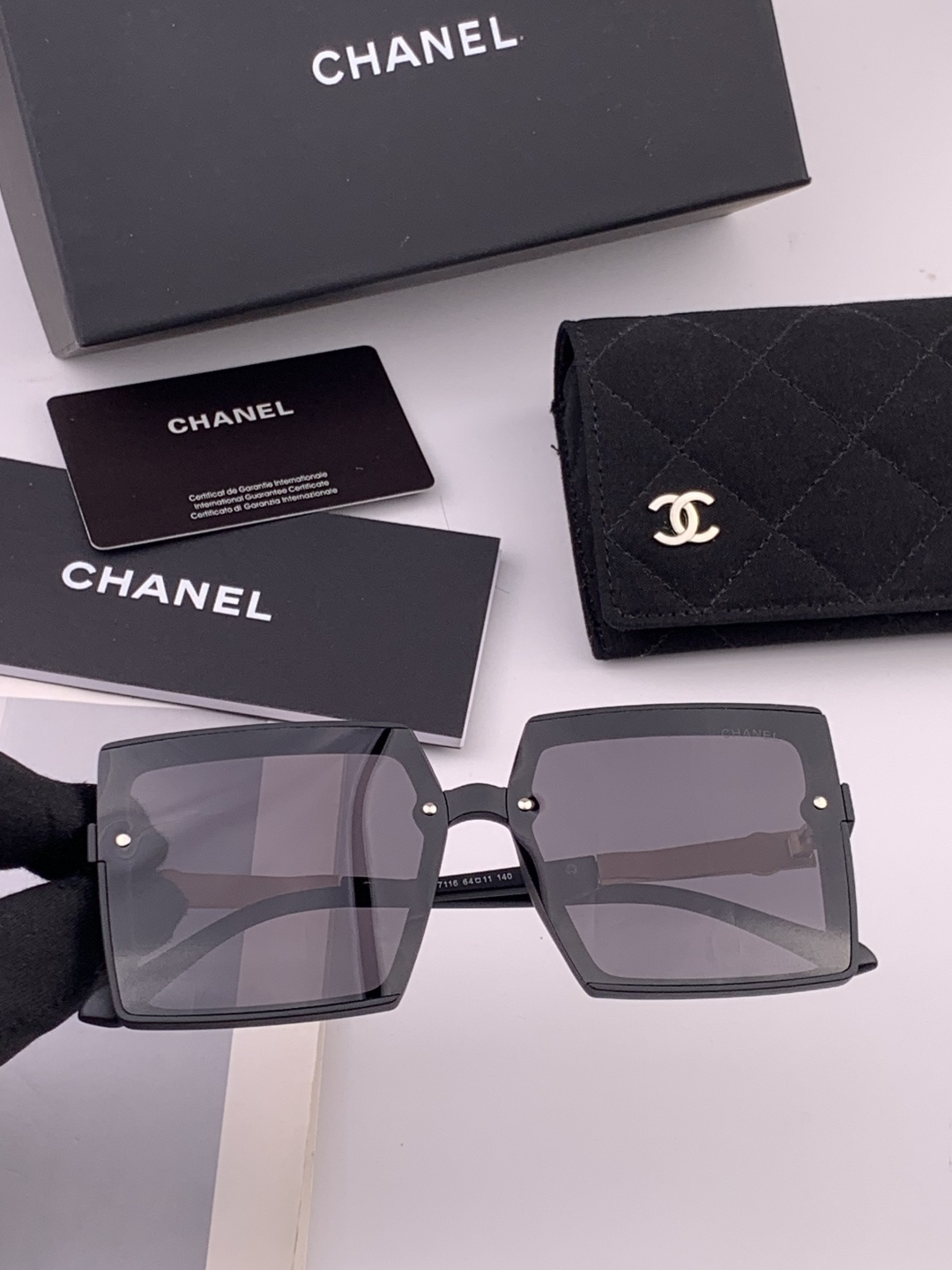 【CHANEL】香奈儿 新款潮流爆款 时尚方框太阳镜 佩戴舒适 网红潮款墨镜  女士高清加厚偏光太阳镜🕶