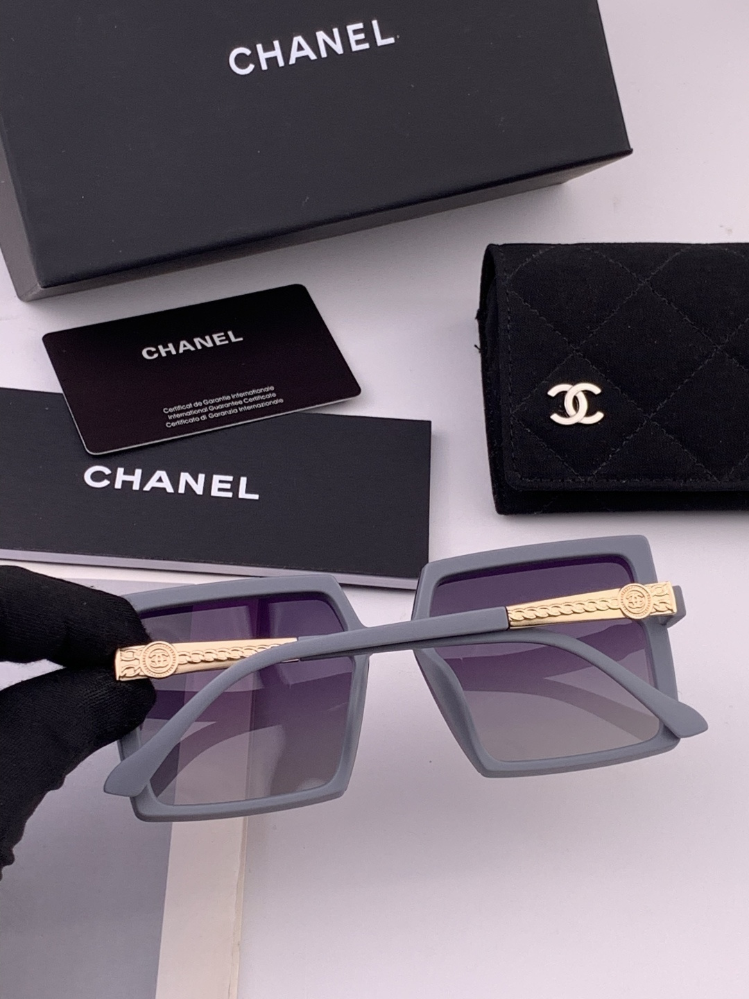 【CHANEL】香奈儿 新款潮流爆款 时尚方框太阳镜 佩戴舒适 网红潮款墨镜  女士高清加厚偏光太阳镜🕶