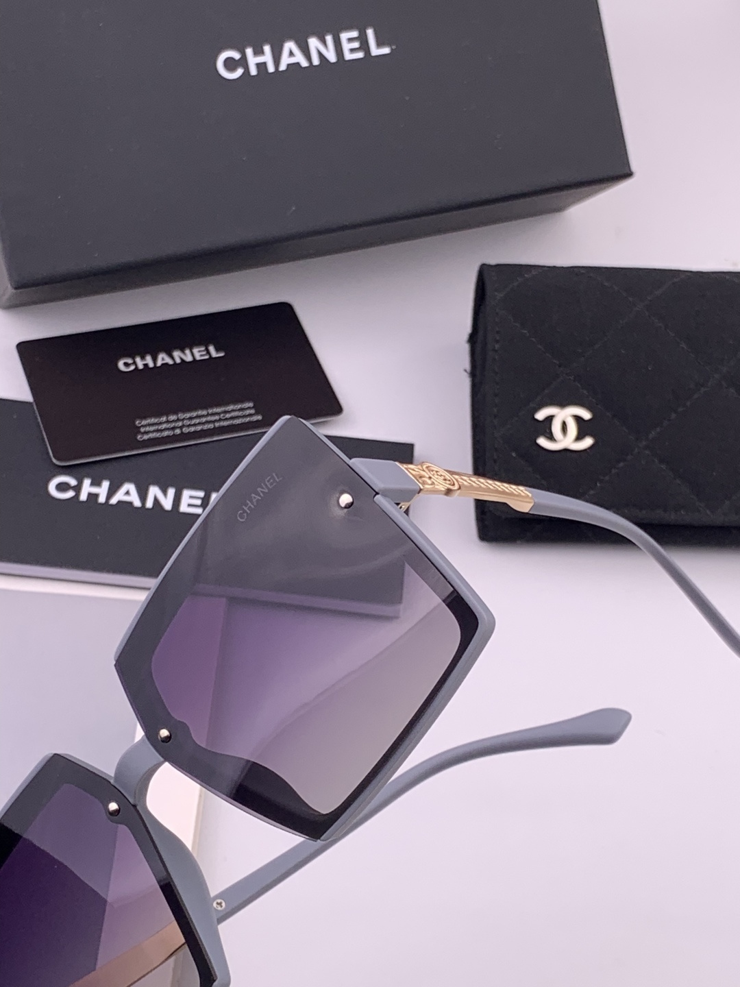 【CHANEL】香奈儿 新款潮流爆款 时尚方框太阳镜 佩戴舒适 网红潮款墨镜  女士高清加厚偏光太阳镜🕶