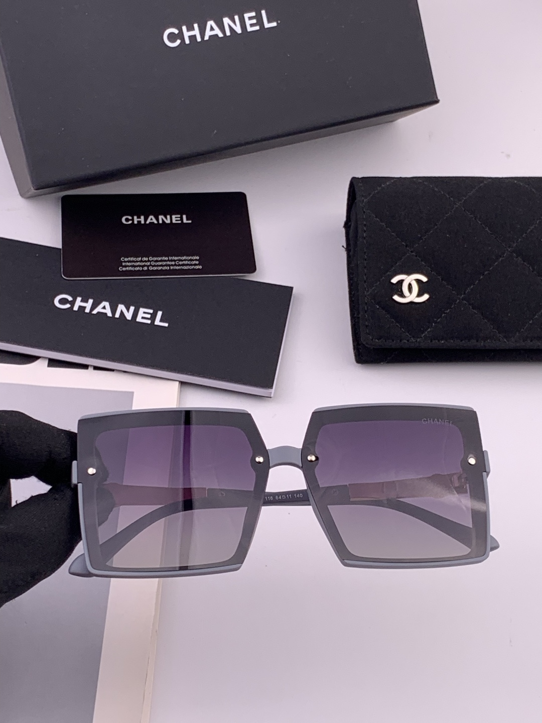 【CHANEL】香奈儿 新款潮流爆款 时尚方框太阳镜 佩戴舒适 网红潮款墨镜  女士高清加厚偏光太阳镜🕶