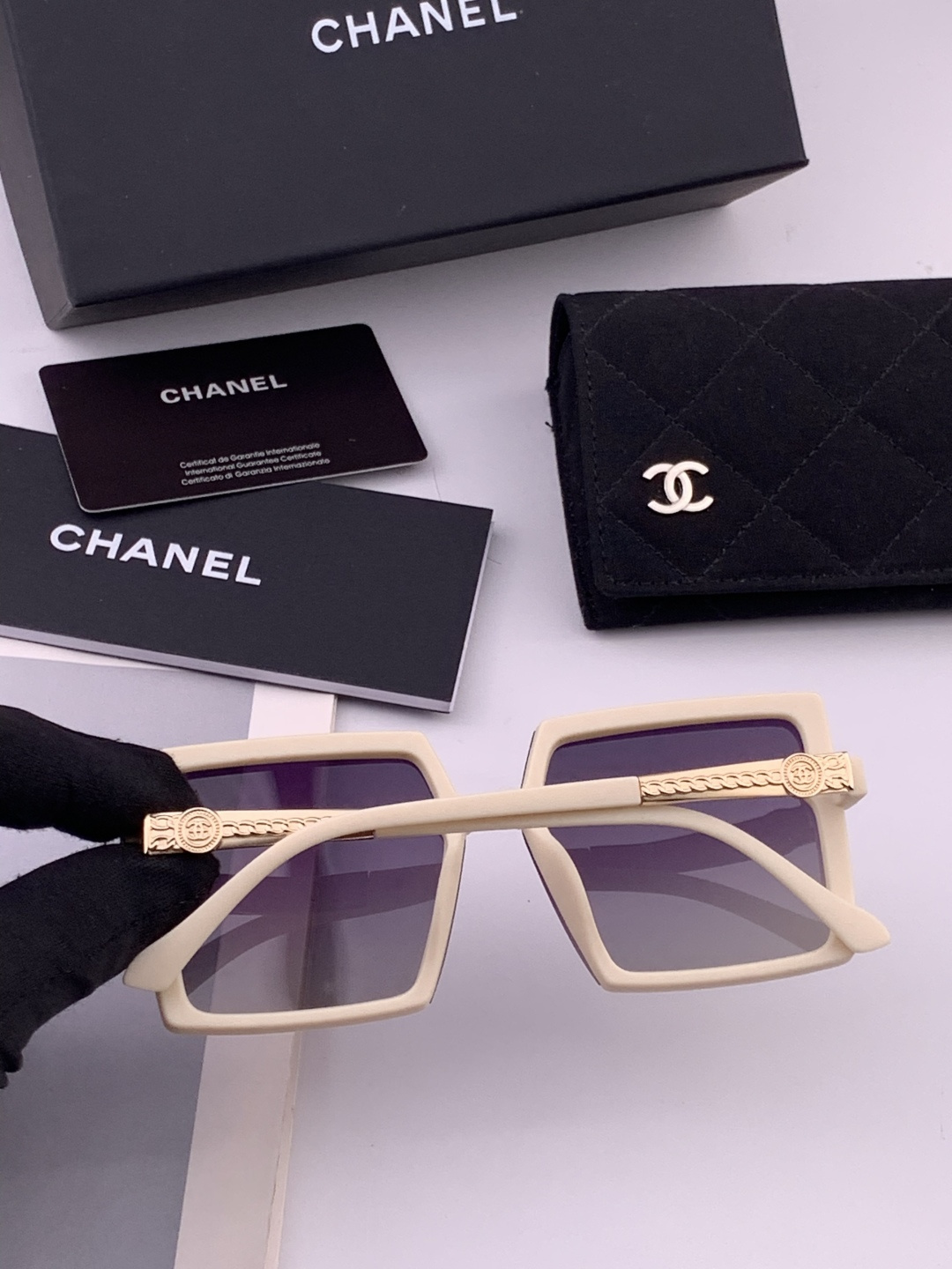 【CHANEL】香奈儿 新款潮流爆款 时尚方框太阳镜 佩戴舒适 网红潮款墨镜  女士高清加厚偏光太阳镜🕶