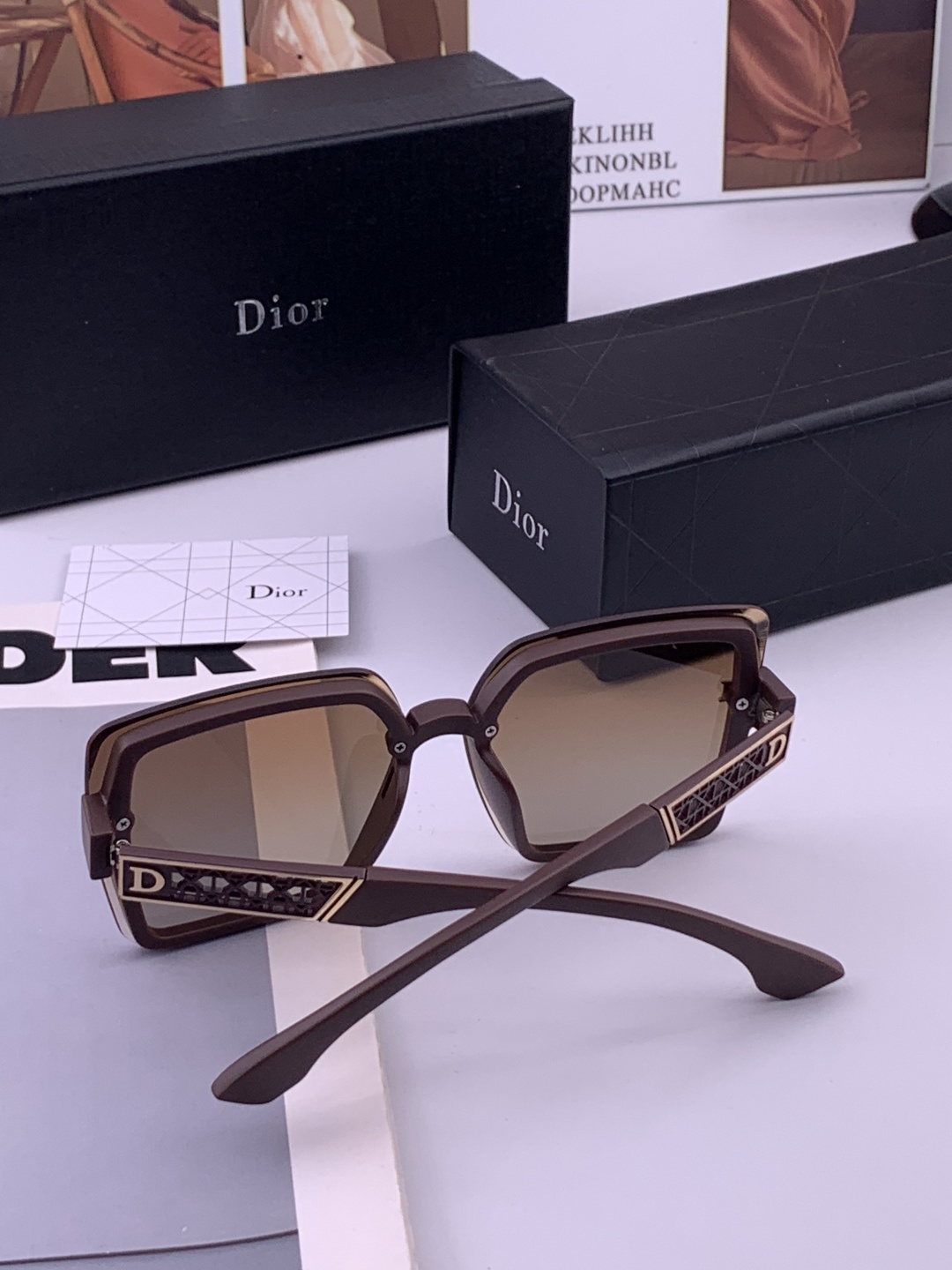 🔺 【DIOR-迪奥】开春新款 潮流爆款 时尚方框尼龙太阳镜 高品质 佩戴舒适 网红潮款墨镜 女士高清尼