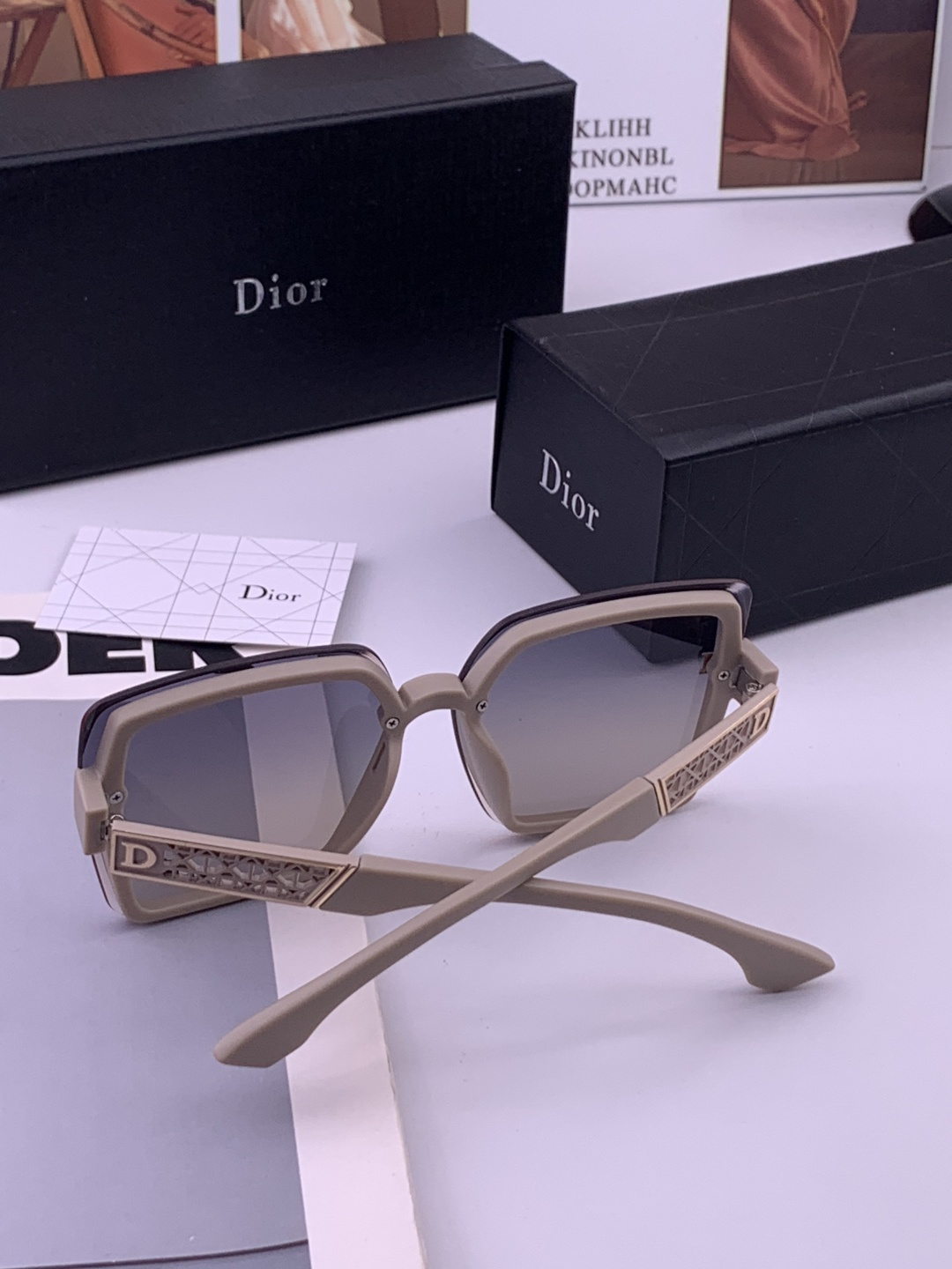 🔺 【DIOR-迪奥】开春新款 潮流爆款 时尚方框尼龙太阳镜 高品质 佩戴舒适 网红潮款墨镜 女士高清尼
