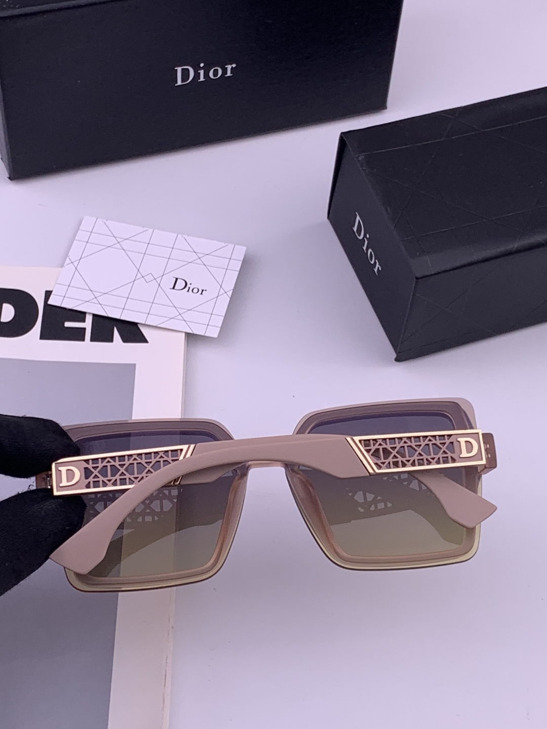 🔺 【DIOR-迪奥】开春新款 潮流爆款 时尚方框尼龙太阳镜 高品质 佩戴舒适 网红潮款墨镜 女士高清尼
