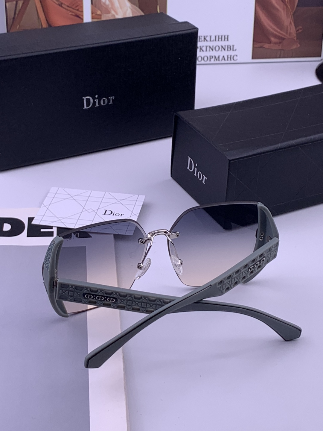 🔺 【DIOR-迪奥】开春新款 潮流爆款 时尚方框太阳镜 高品质 佩戴舒适 网红潮款墨镜 女士高清太阳镜