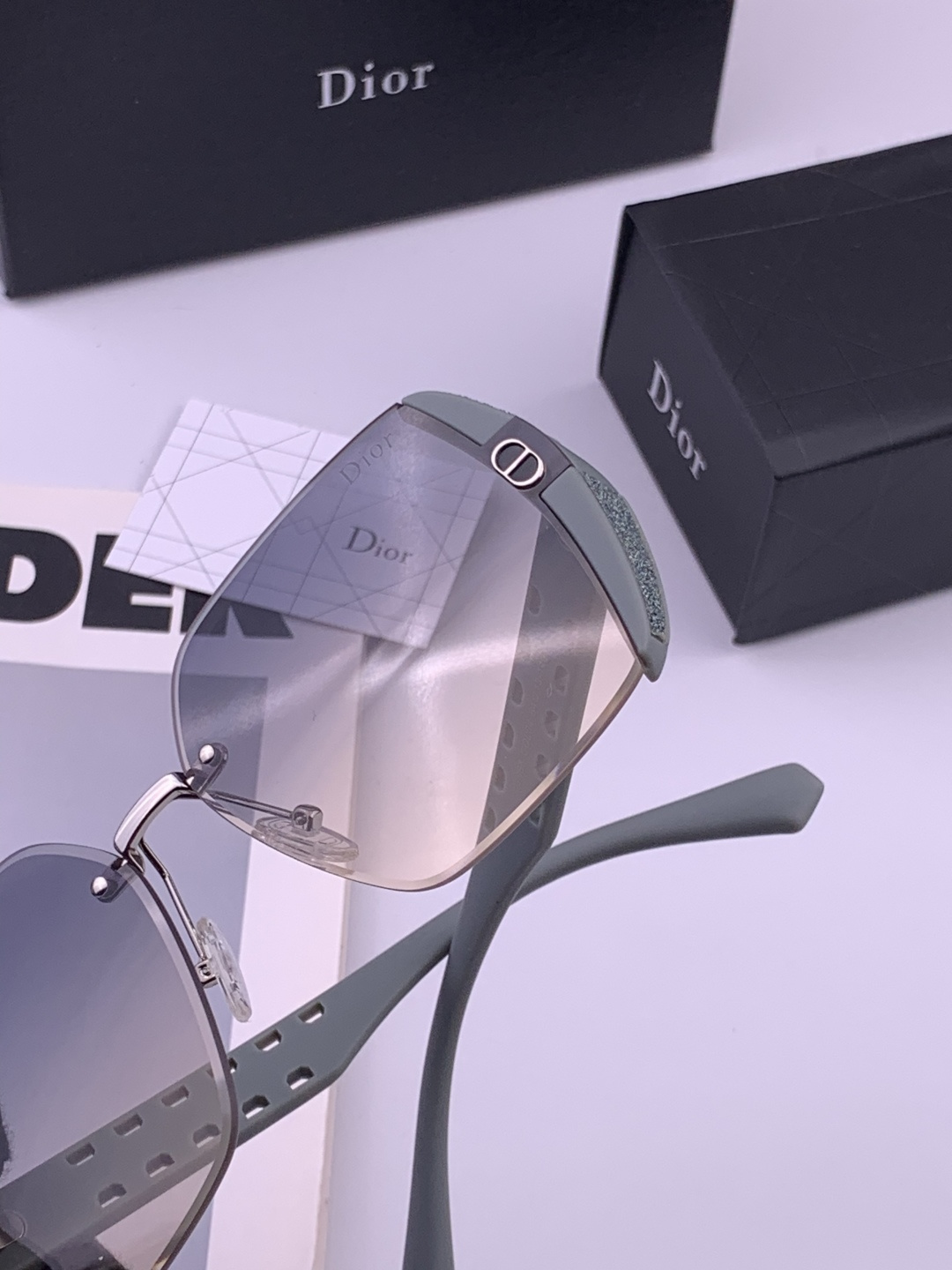 🔺 【DIOR-迪奥】开春新款 潮流爆款 时尚方框太阳镜 高品质 佩戴舒适 网红潮款墨镜 女士高清太阳镜