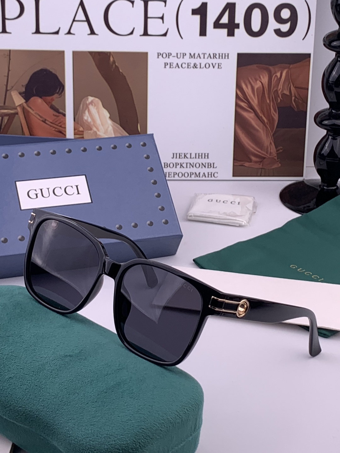 GUCCI 开春新款 最新款方框太阳镜 各路网红纷纷带起气场满分‼️ 俏皮甜美.上脸效果更佳.金属质感超