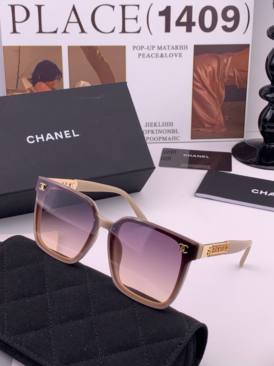 新品CHANEL 香奈儿太阳镜以独特魅力和前卫风格诠释春夏最新眼镜，质感超好佩带舒适 型号：CH0700