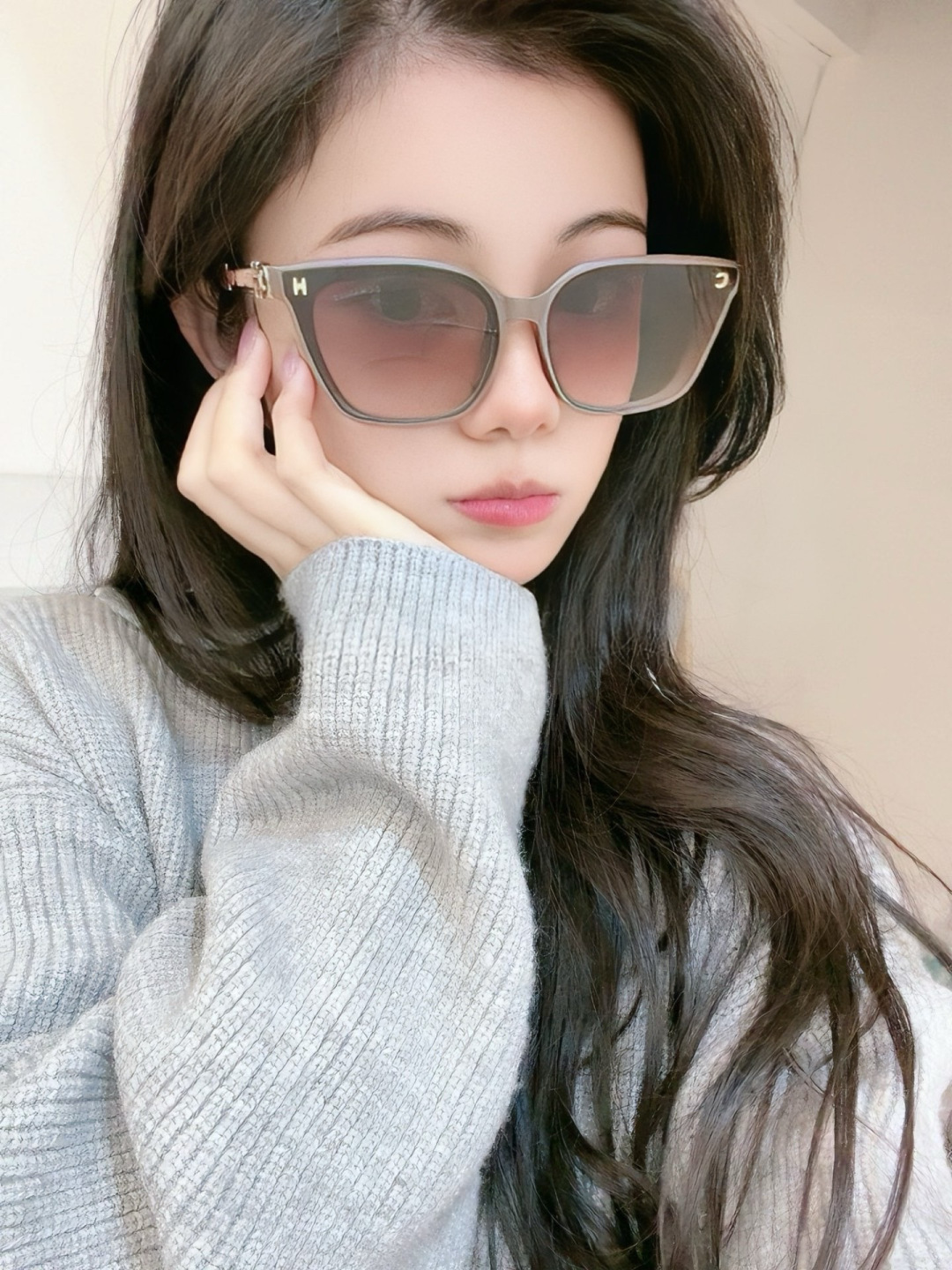 新品CHANEL 香奈儿太阳镜以独特魅力和前卫风格诠释春夏最新眼镜，质感超好佩带舒适 型号：CH0303