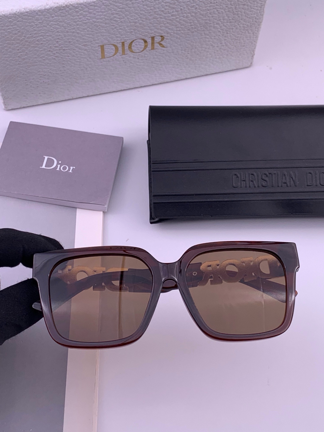 【DIOR】迪奥太阳镜 时尚造型 开车驾驶镜时尚墨镜🌸世界顶级奢华品牌，品质保证！😍😍经典款, 明星热爱