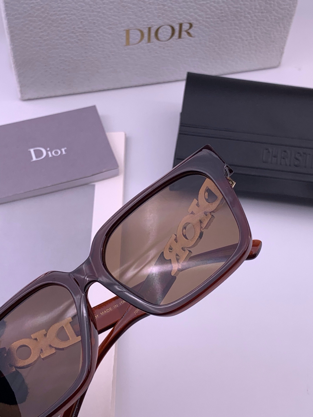 【DIOR】迪奥太阳镜 时尚造型 开车驾驶镜时尚墨镜🌸世界顶级奢华品牌，品质保证！😍😍经典款, 明星热爱