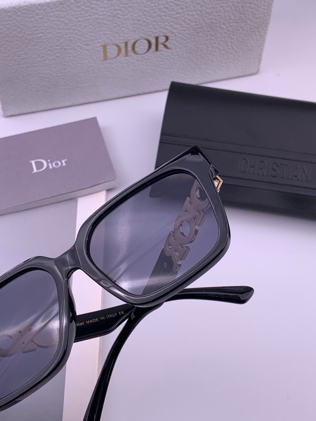 【DIOR】迪奥太阳镜 时尚造型 开车驾驶镜时尚墨镜🌸世界顶级奢华品牌，品质保证！😍😍经典款, 明星热爱