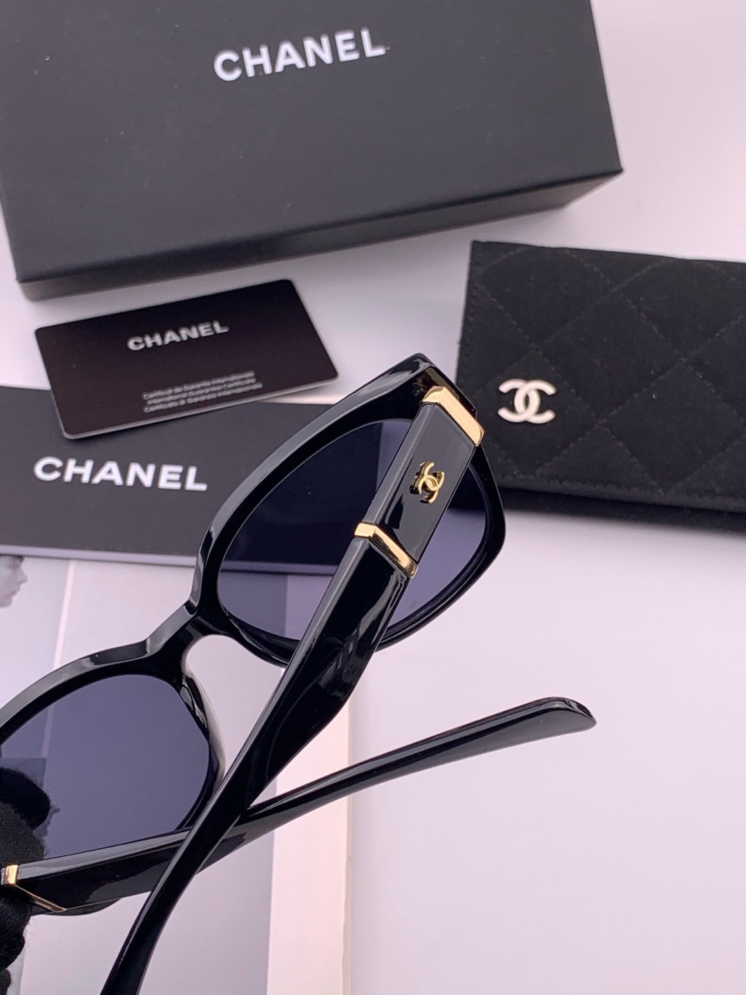 🔺CHANEL🔻官方早春新款，众多明星同款[色]香奈儿‼️‼️新款大框墨镜 ，🌈🌈宝丽来超清太阳镜🔝🔝型
