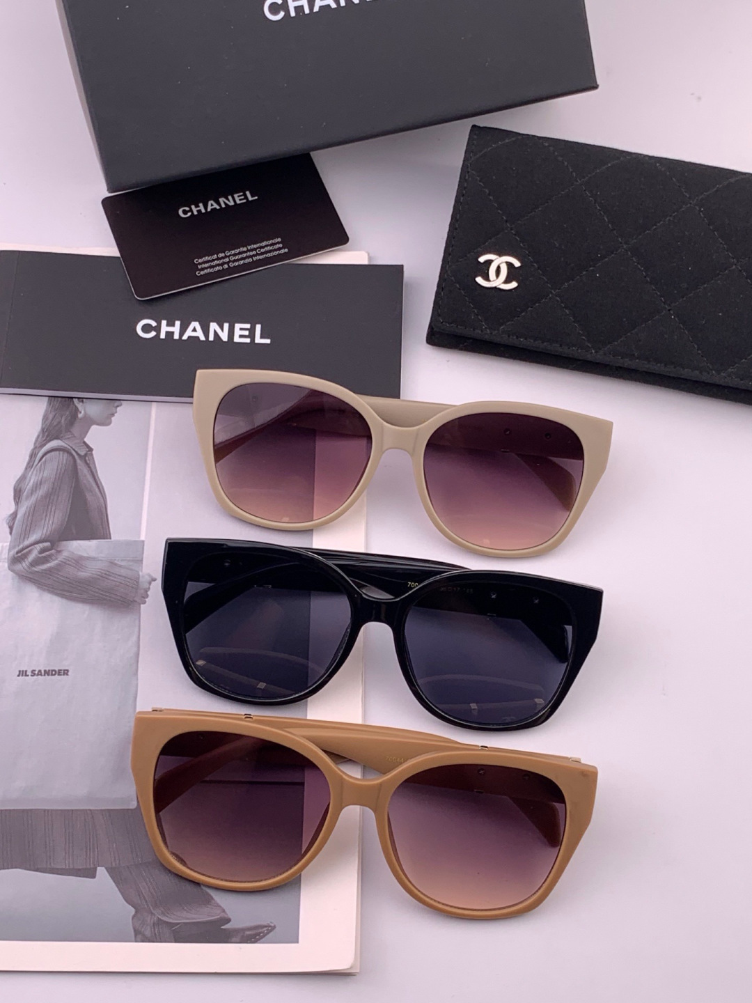🔺CHANEL🔻官方早春新款，众多明星同款[色]香奈儿‼️‼️新款大框墨镜 ，🌈🌈宝丽来超清太阳镜🔝🔝型