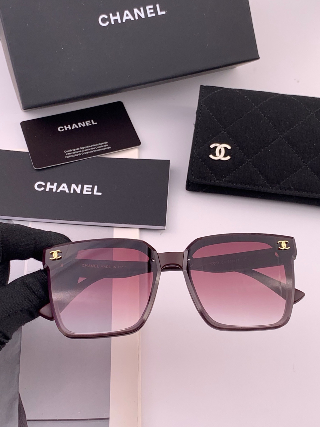 🔺CHANEL🔻官方早春新款，众多明星同款[色]香奈儿‼️‼️新款大框墨镜 ，🌈🌈宝丽来超清太阳镜🔝🔝型