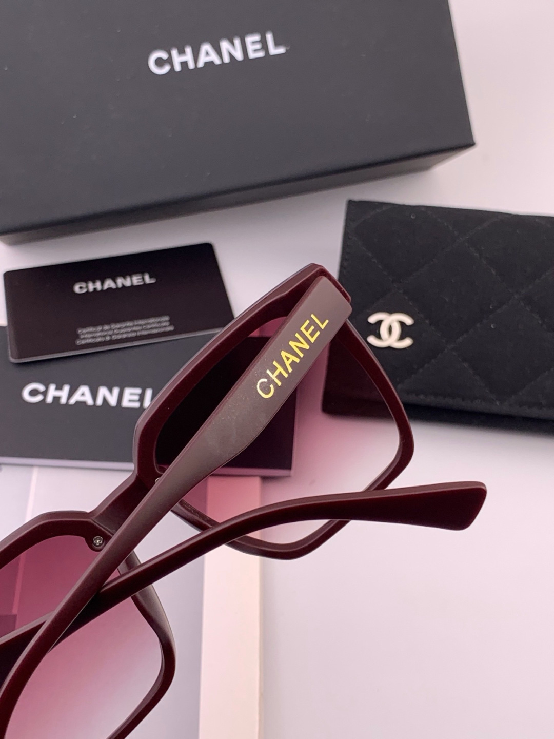 🔺CHANEL🔻官方早春新款，众多明星同款[色]香奈儿‼️‼️新款大框墨镜 ，🌈🌈宝丽来超清太阳镜🔝🔝型
