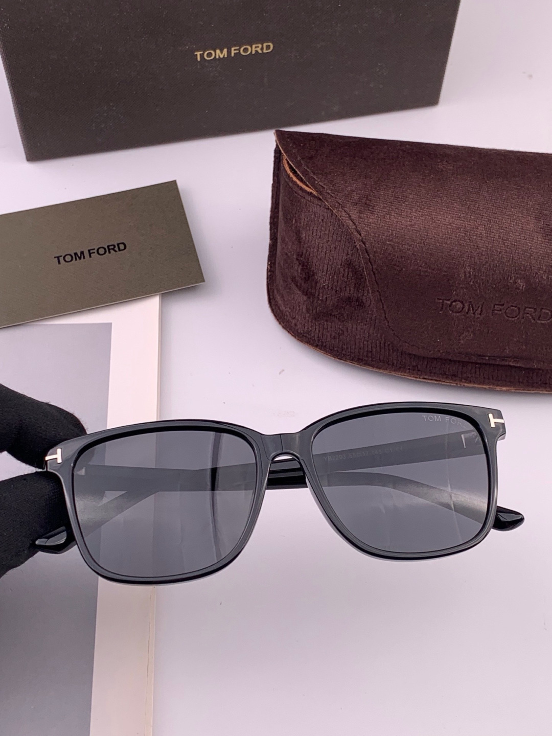 【TOMFORD】汤姆福特 爆款来袭！经典火爆作品 重磅出击 ！超经典偏光眼镜，时刻展现时尚大牌风范！我