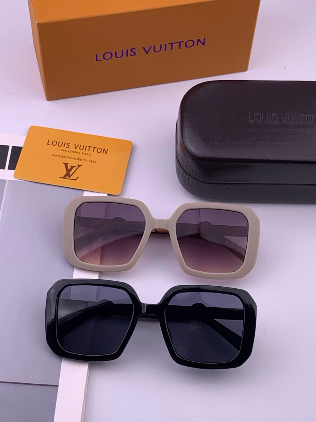 🔺LV🔻早春新款，众多明星同款[色]LV‼️‼️新款大框墨镜 ，🌈🌈宝丽来超清太阳镜🔝🔝型号：L3700