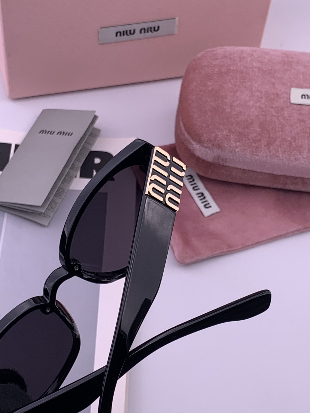MIUMIU/缪缪🖇🖇开春新款🌟闪耀新款璀璨登台 ❤❤太阳镜潮品 精致个性设计简约时尚 专柜品质值得拥有