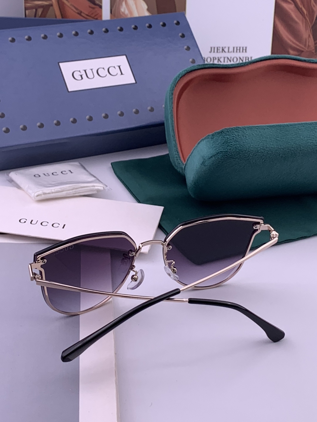 GUCCI 开春新款 最新款无框太阳镜 各路网红纷纷带起气场满分‼️ 俏皮甜美.上脸效果更佳.金属质感超