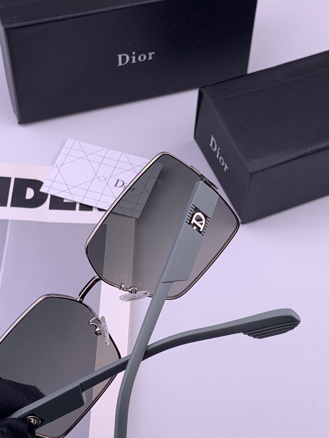 🔺 【DIOR-迪奥】开春新款 潮流爆款 时尚方框尼龙太阳镜 高品质 佩戴舒适 网红潮款墨镜 女士高清尼