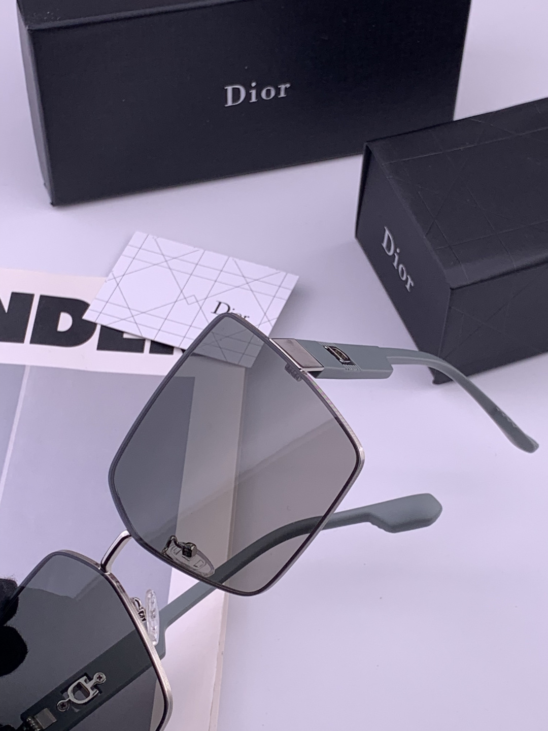 🔺 【DIOR-迪奥】开春新款 潮流爆款 时尚方框尼龙太阳镜 高品质 佩戴舒适 网红潮款墨镜 女士高清尼