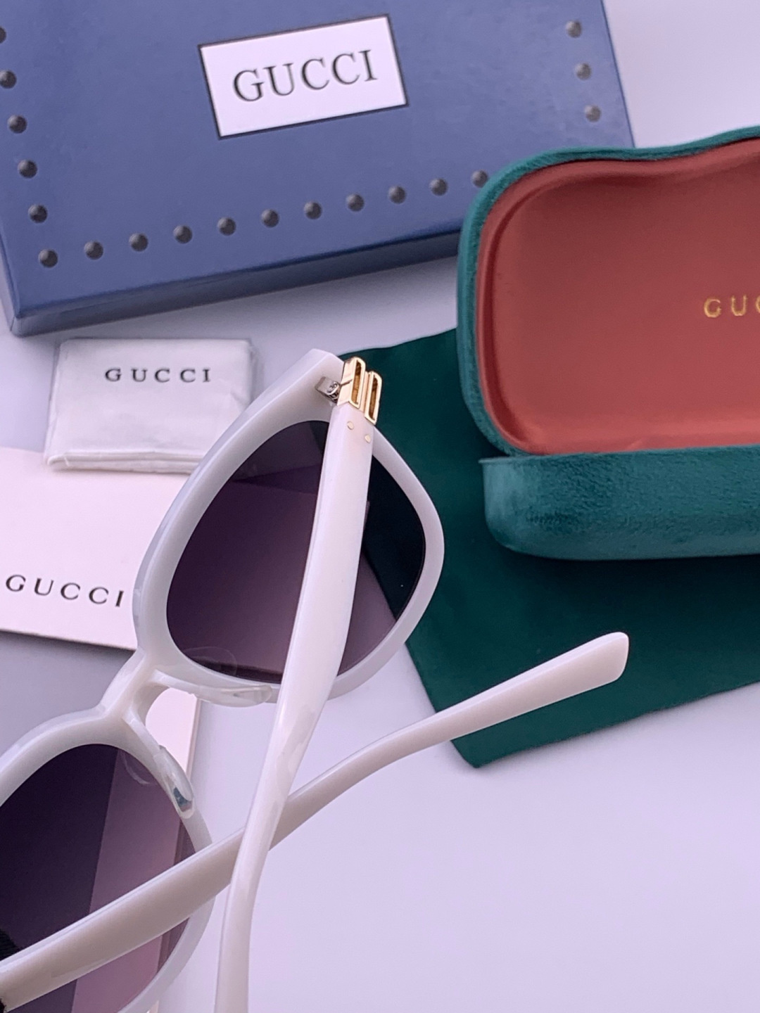 GUCCI  新款尼龙偏光太眼镜，情侣款时尚方框太阳镜佩戴舒适网红潮流款墨镜，大气女人范儿，大脸小脸都好
