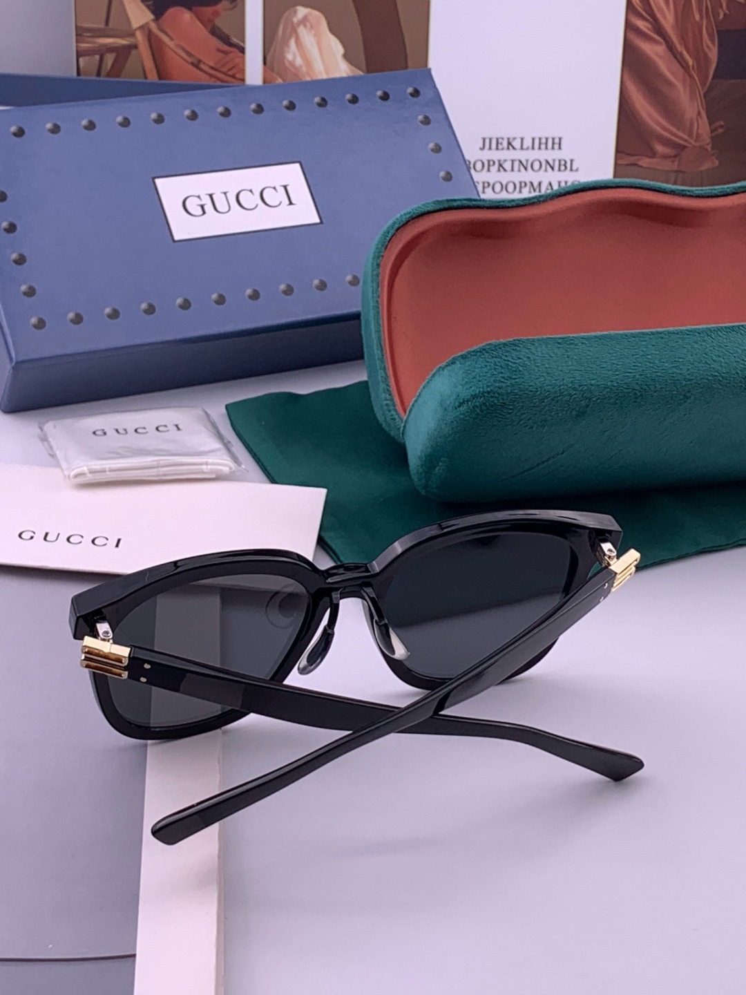 GUCCI  新款尼龙偏光太眼镜，情侣款时尚方框太阳镜佩戴舒适网红潮流款墨镜，大气女人范儿，大脸小脸都好