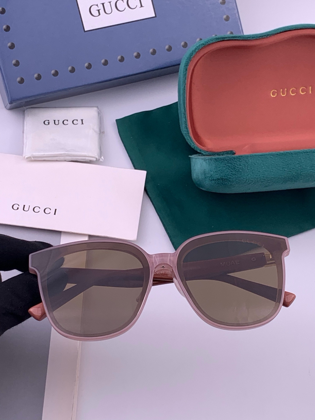 GUCCI  新款尼龙偏光太眼镜，情侣款时尚方框太阳镜佩戴舒适网红潮流款墨镜，大气女人范儿，大脸小脸都好