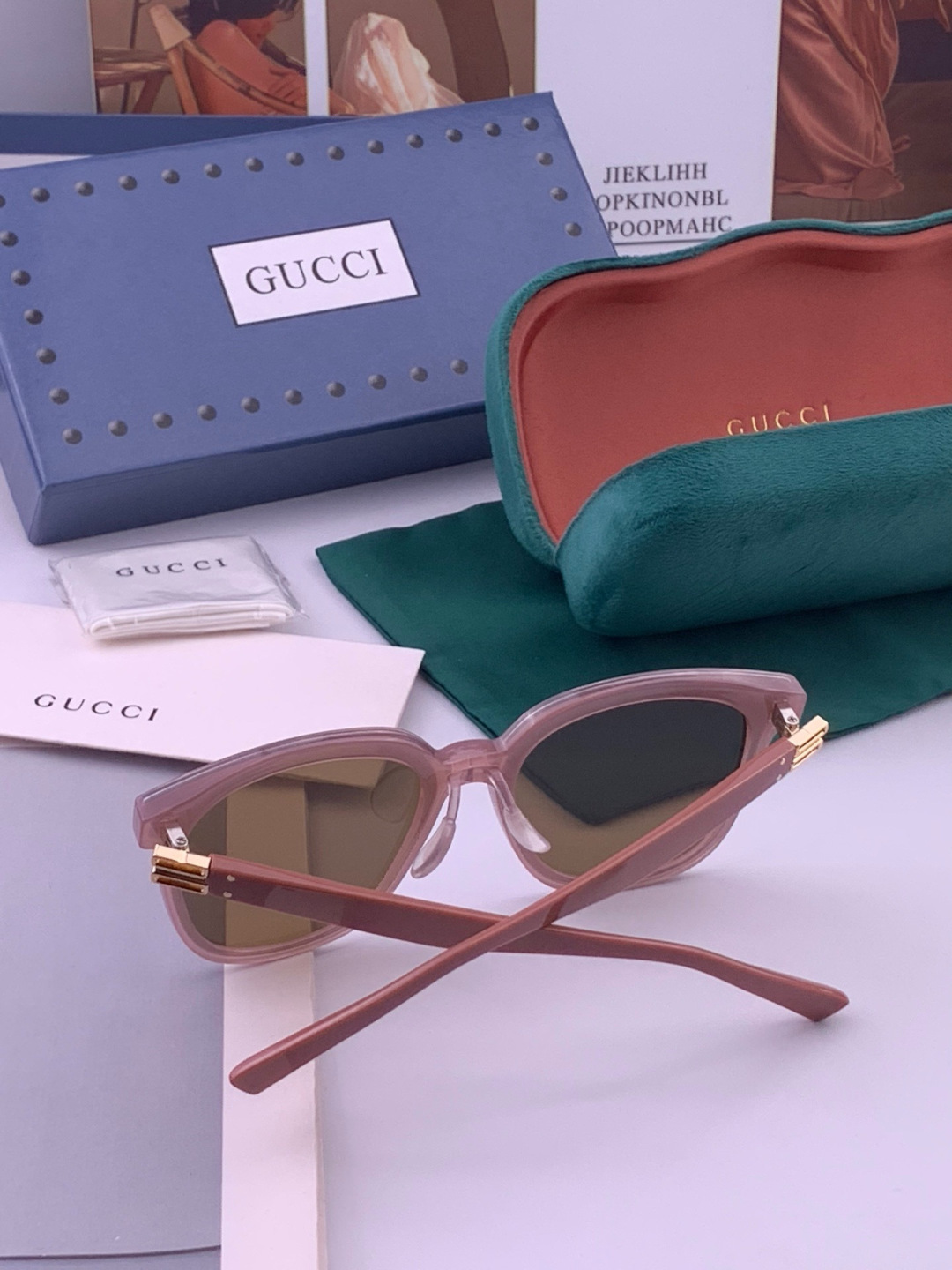 GUCCI  新款尼龙偏光太眼镜，情侣款时尚方框太阳镜佩戴舒适网红潮流款墨镜，大气女人范儿，大脸小脸都好