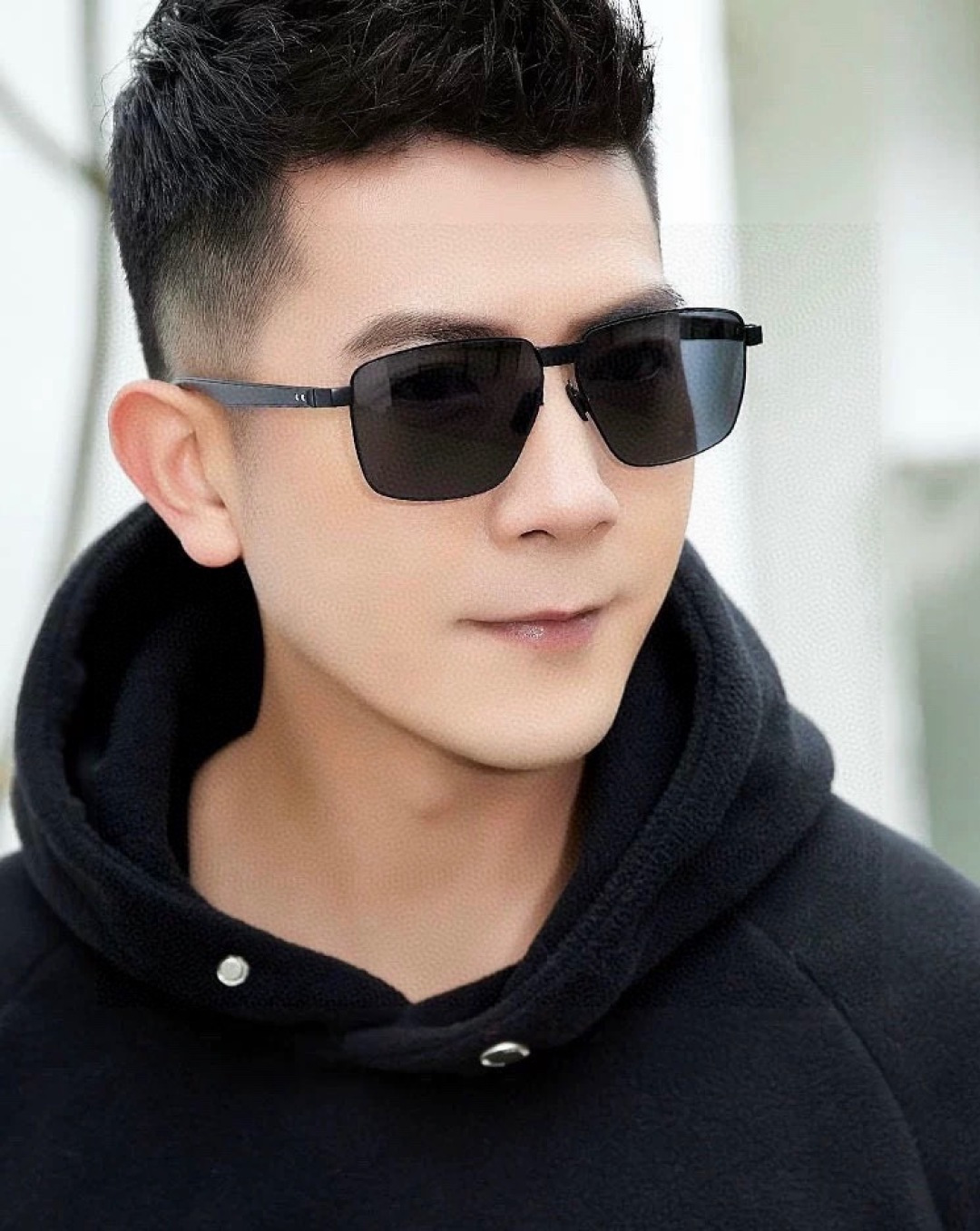 GUCCI 男款炫彩飞行员偏光太阳镜 ❤️材质：高清尼龙加厚卡槽高清偏光镜片 🌹无边框镜架💕颜👍型号：G