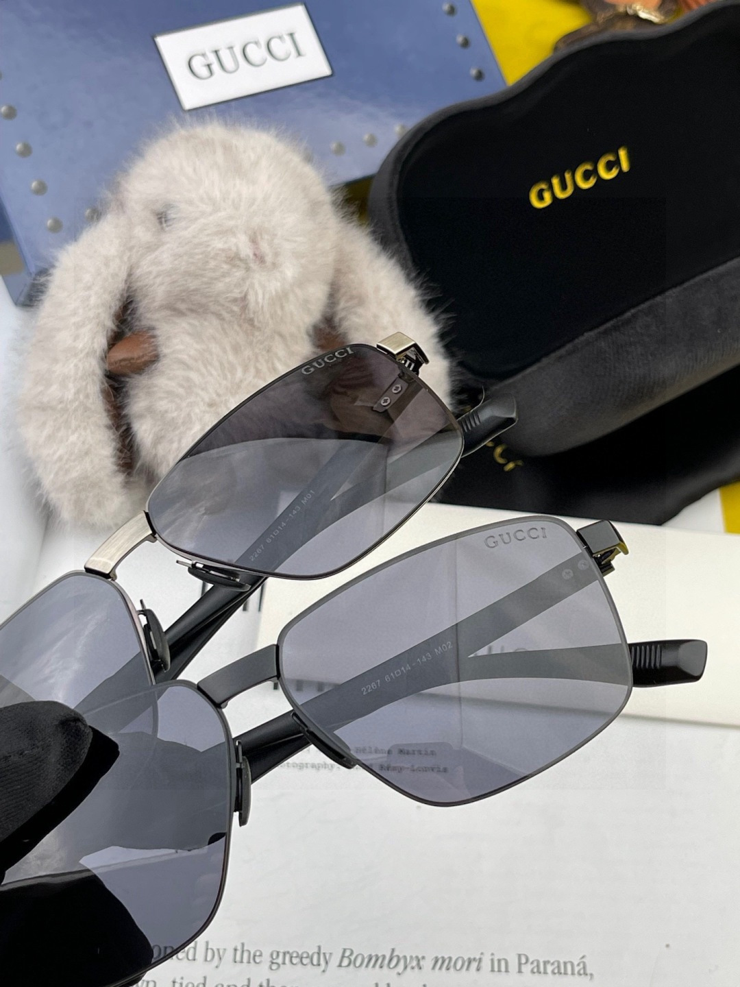 GUCCI 男款炫彩飞行员偏光太阳镜 ❤️材质：高清尼龙加厚卡槽高清偏光镜片 🌹无边框镜架💕颜👍型号：G