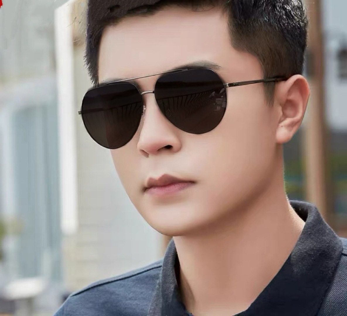 GUCCI 男款炫彩飞行员偏光太阳镜 ❤️材质：高清尼龙加厚卡槽高清偏光镜片 🌹无边框镜架💕颜👍型号：G
