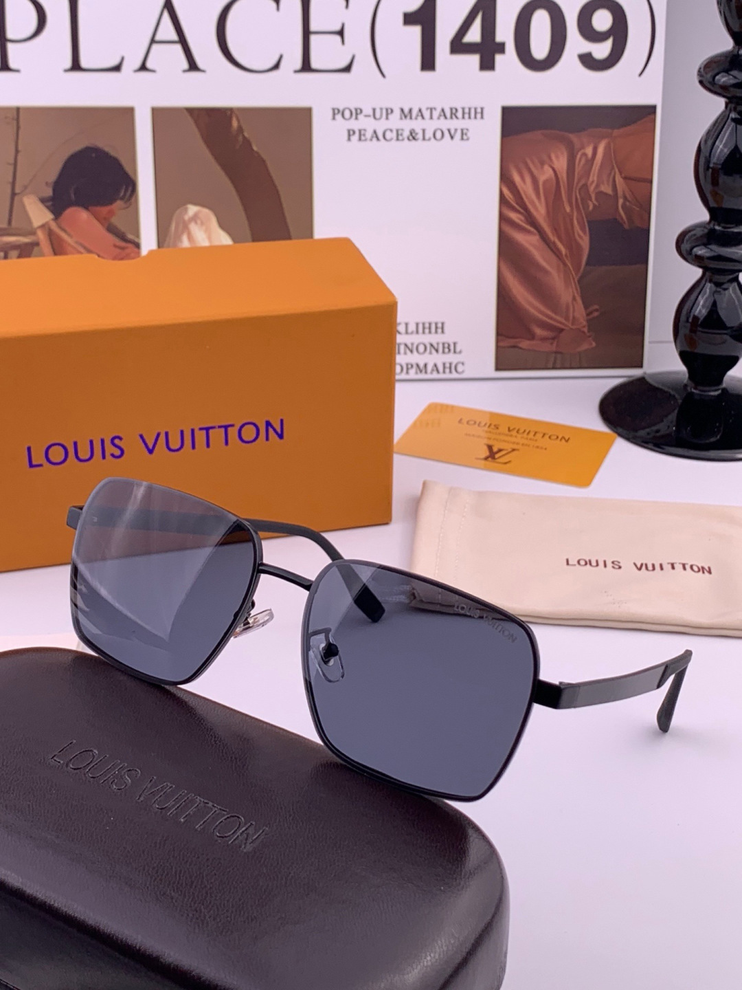 LV 男款炫彩飞行员偏光太阳镜 ❤️材质：高清尼龙加厚卡槽高清偏光镜片 🌹无边框镜架💕颜👍型号：L525