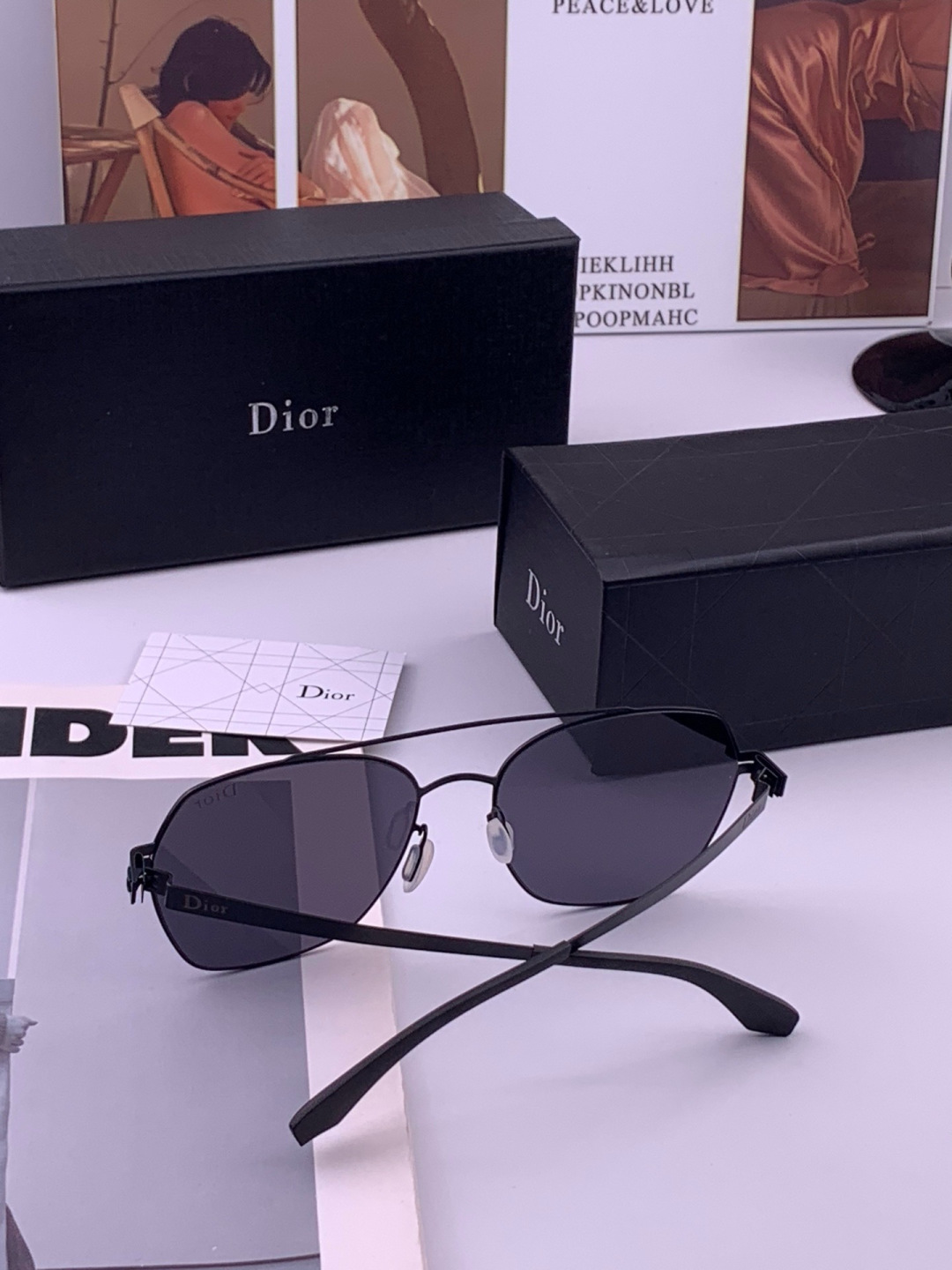 DIOR-迪奥  新款超轻无螺丝压不坏系列情侣款太阳镜高清尼龙镜片 商务旅行版 绅士高清太阳眼镜 （舒适