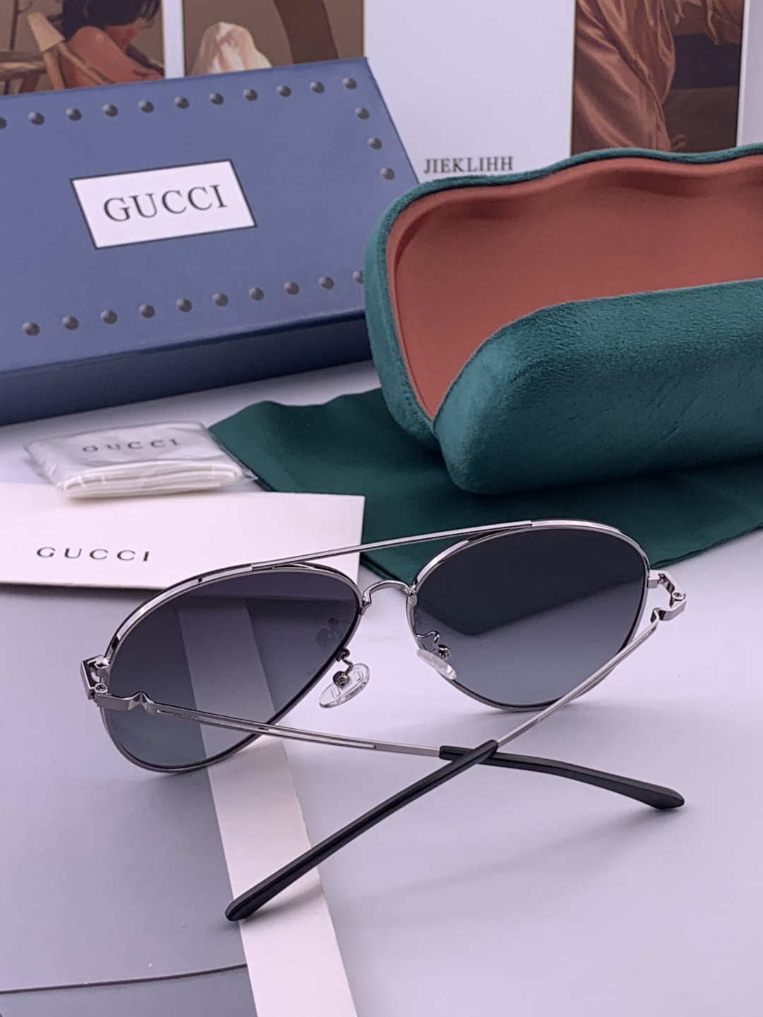 GUCCI 男款炫彩飞行员偏光太阳镜 ❤️材质：高清尼龙加厚卡槽高清偏光镜片 🌹无边框镜架💕颜👍型号：G