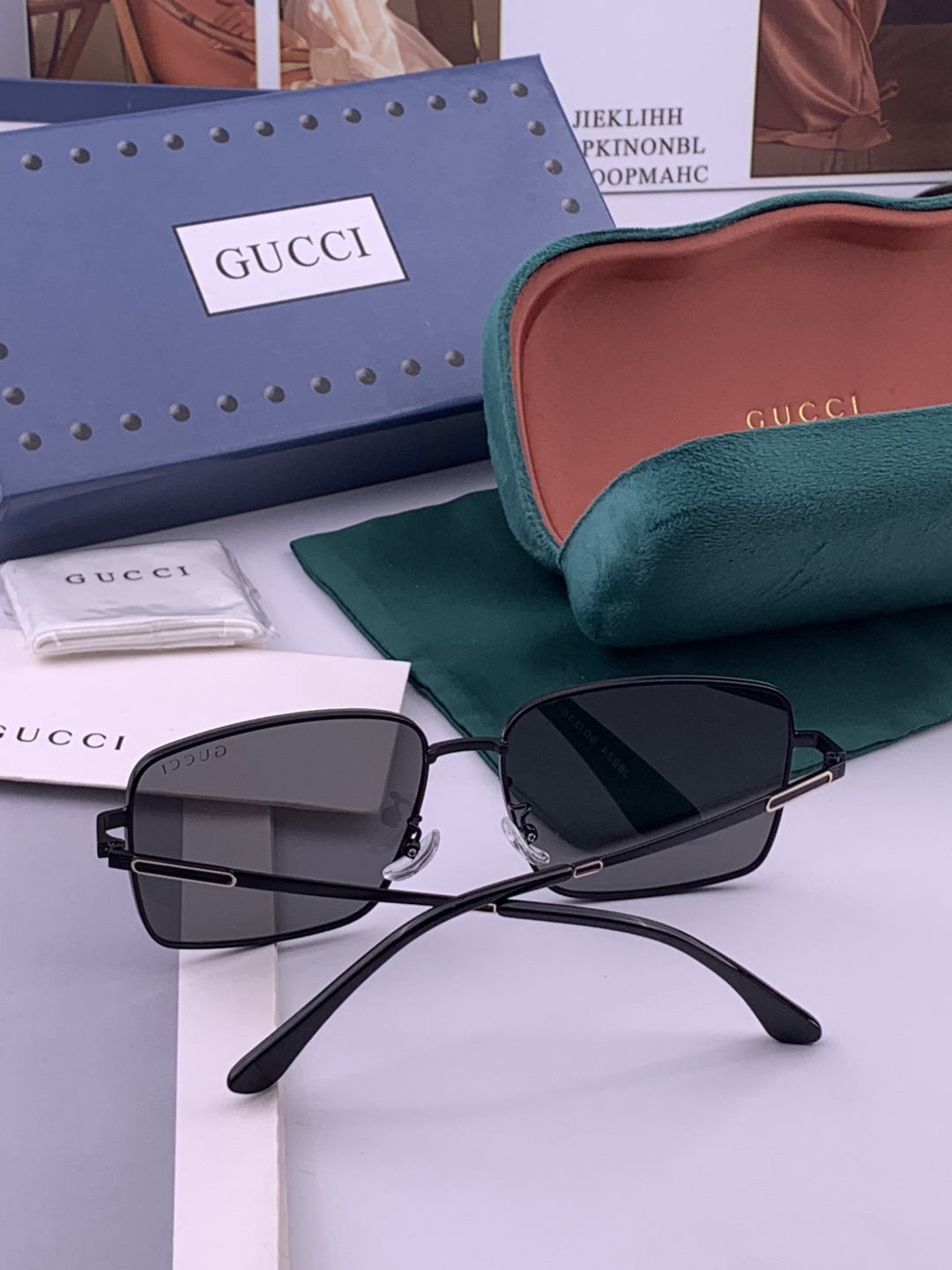 GUCCI 男款炫彩飞行员偏光太阳镜 ❤️材质：高清尼龙加厚卡槽高清偏光镜片 🌹无边框镜架💕颜👍型号：G