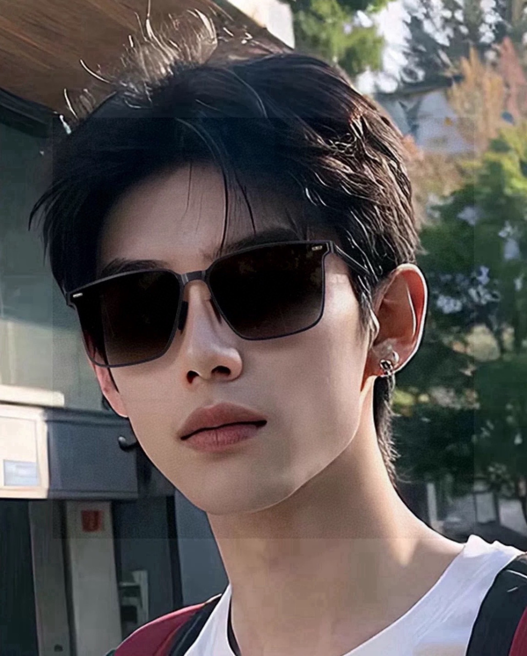 GUCCI 男款炫彩飞行员偏光太阳镜 ❤️材质：高清尼龙加厚卡槽高清偏光镜片 🌹无边框镜架💕颜👍型号：G