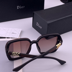 🔺 【DIOR-迪奥】开春新款 潮流爆款 时尚方框偏光太阳镜 高品质 佩戴舒适 网红潮款墨镜 女士高清偏 🔺 【DIOR-迪奥】开春新款 潮流爆款 时尚方框偏光太阳镜 高品质 佩戴舒适 网红潮款墨镜 女士高清偏