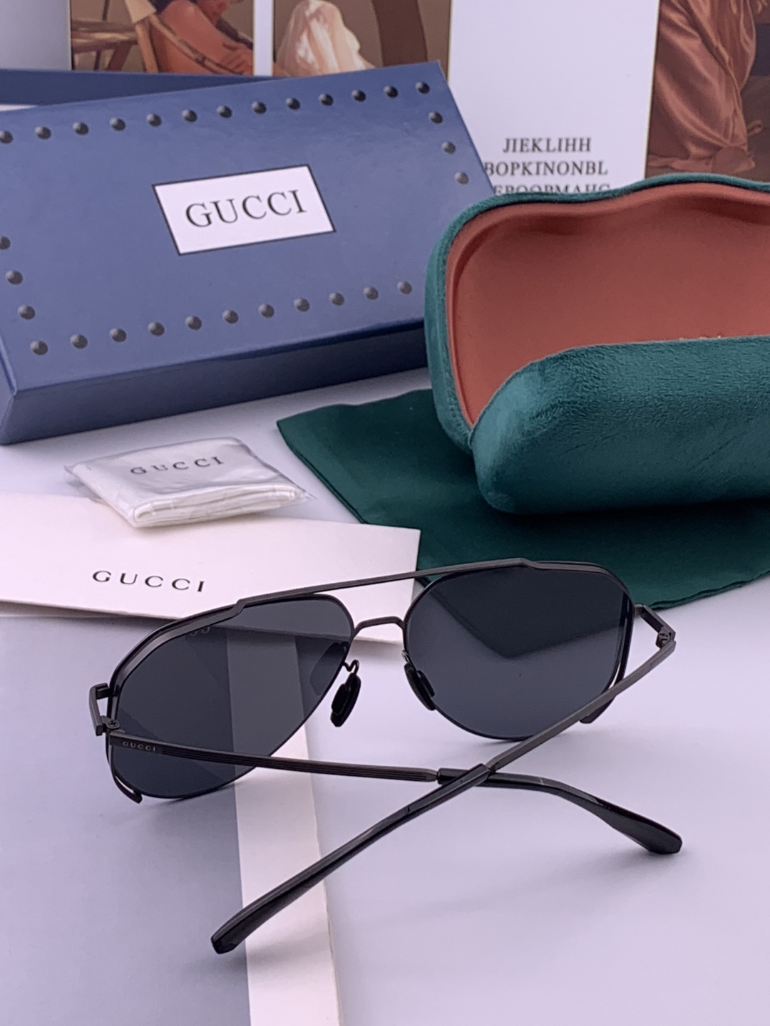 ♦️ GUCCI 新款男女情侣款太阳镜多边形墨镜iP电镀永不褪色 超轻超有弹性整幅眼镜无螺丝重要的是压不