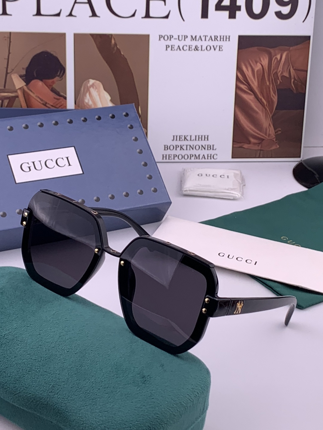 【TR偏光系列】 Gucci联名系列限量版经典的方框设计，不挑脸型，无论搭配大衣还是连衣裙都非常显气质 