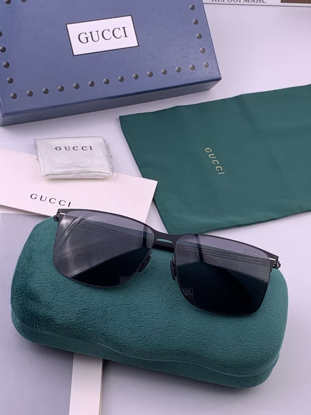 ♦️ GUCCI 新款男女情侣款太阳镜iP电镀永不褪色 超轻超有弹性整幅眼镜无螺丝重要的是压不坏 高清尼