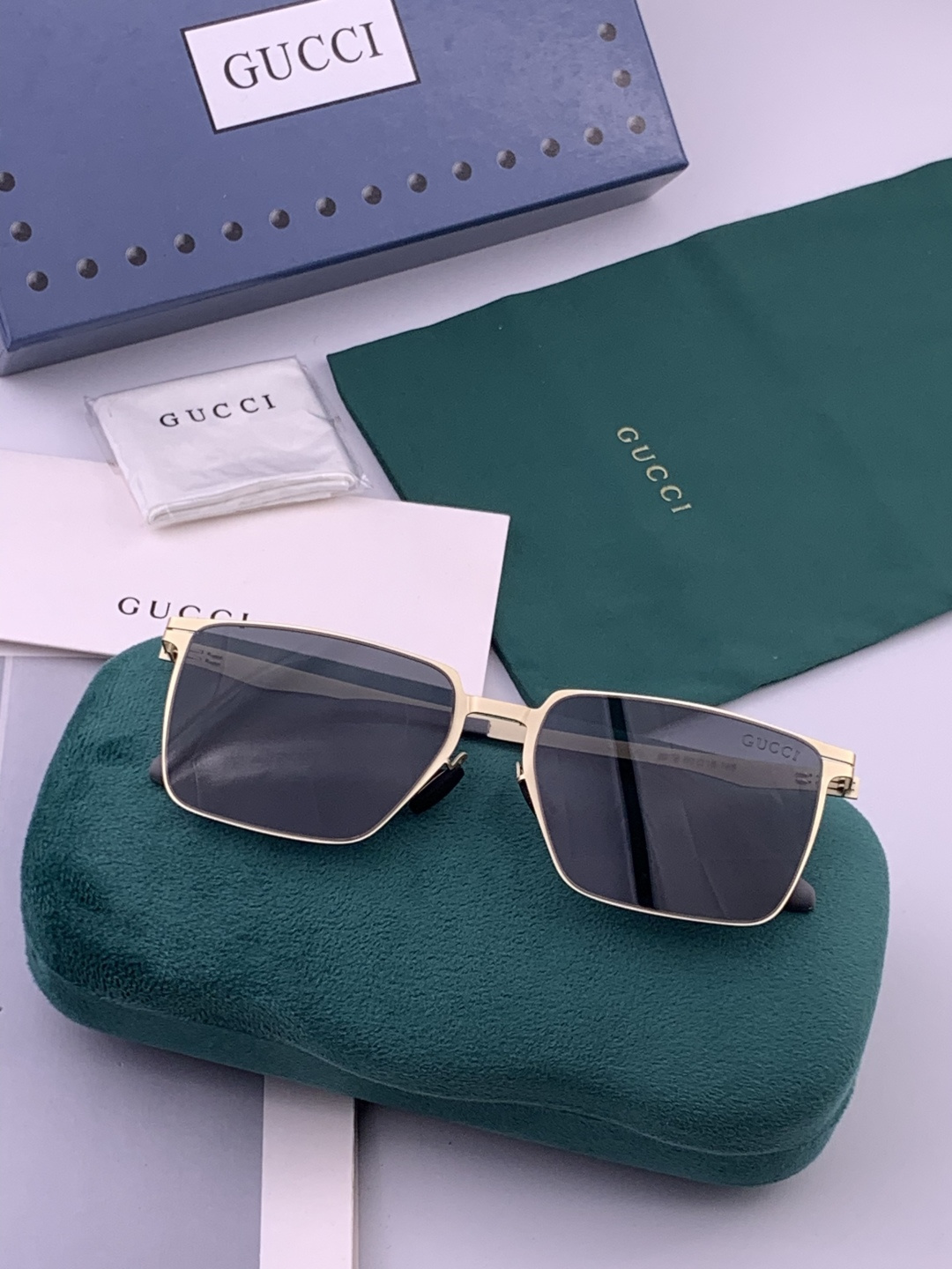 ♦️GUCCI 新款男女情侣款太阳镜多边形墨镜iP电镀永不褪色 超轻超有弹性整幅眼镜无螺丝重要的是压不坏